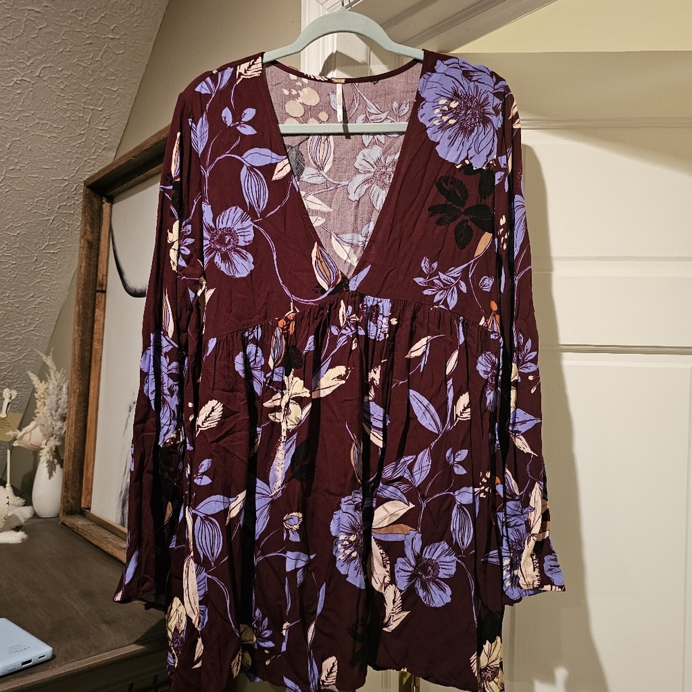 Free People Bella Printed Floral V-Neck Tunic with Lavender Bloom